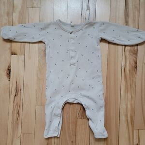 Quincy Mae Ribbed Cream and Gray Kids One Piece 3-6 Months